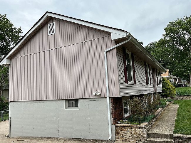 Photo of 513 Nw Brett Cir, Blue Springs, MO