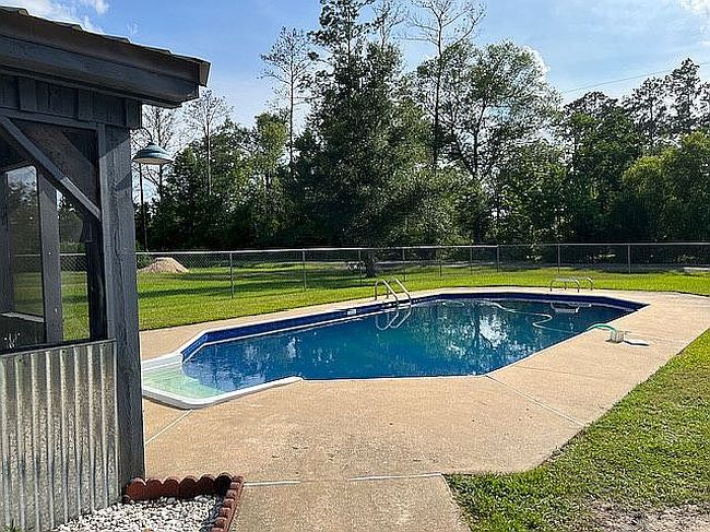 Image of 129 Harris Dr