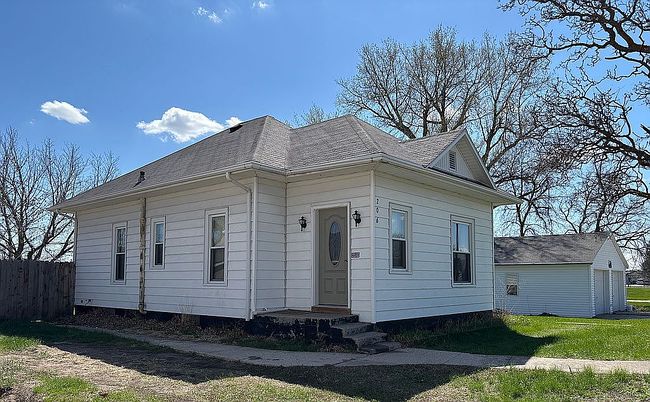 Photo of 206 W Florence St, Bassett, NE