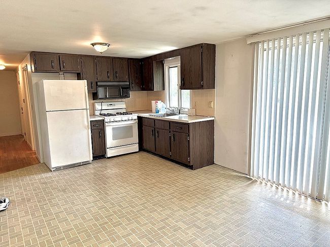 Photo of 41 Mockingbird Ln, West Yarmouth, MA