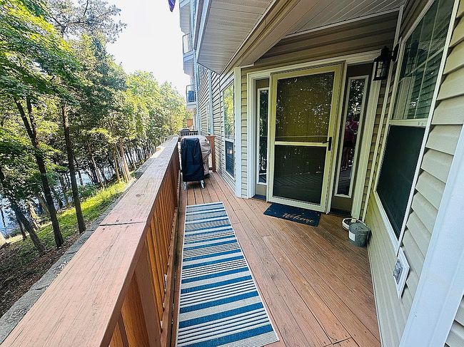 Additional photo 3 of property located at 1107 Rocky Shores Ter Building 7