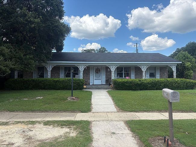 Preview of property located at 2754 Brierwood Dr