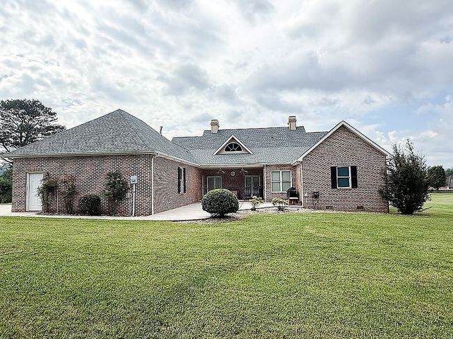 Photo of 249 Dog Creek Ln, Jacksboro, TN