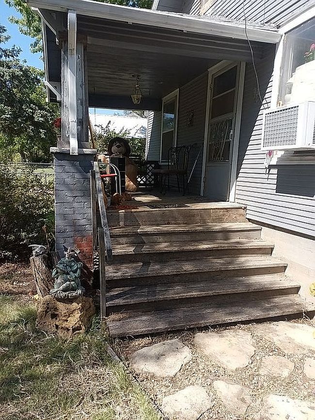 Image of 310 W Marshall Ave
