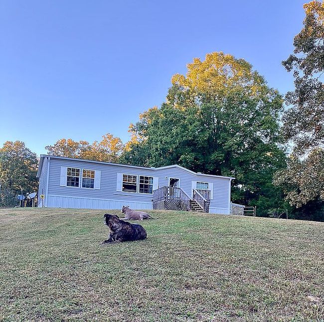 Image of 1489 Petty Rd