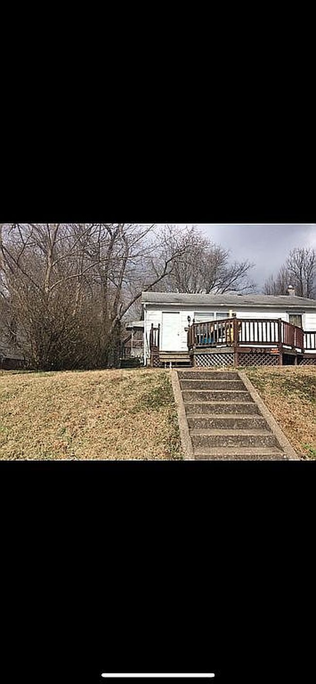 Photo of 2232 Mccord St, Murphysboro, IL