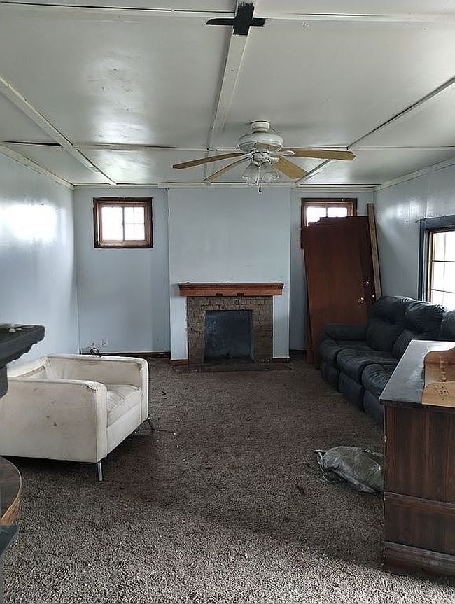 Preview of property located at 715 S State Line Rd