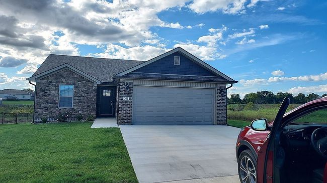 Photo of 263 Stoney Creek Way, Berea, KY