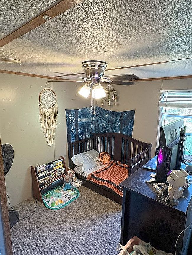 Image of 4553 Oakwood Ln