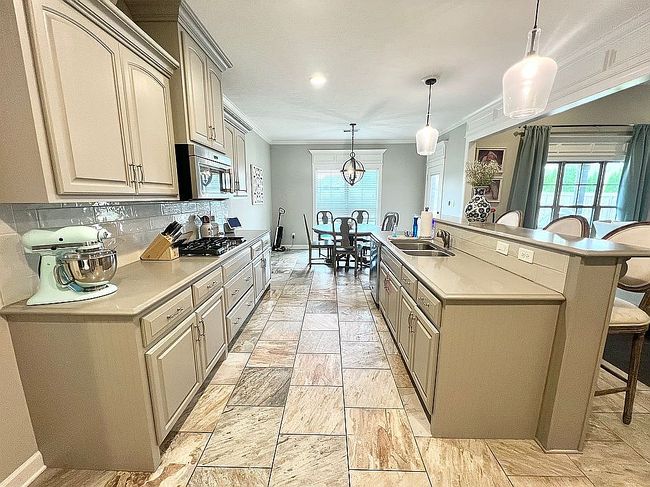 Image of 40 Ravenwood Dr