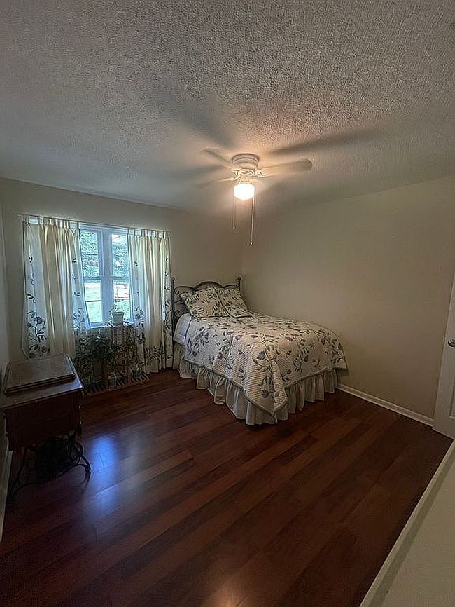 Photo of 118 Mackqueen Dr, Brunswick, GA