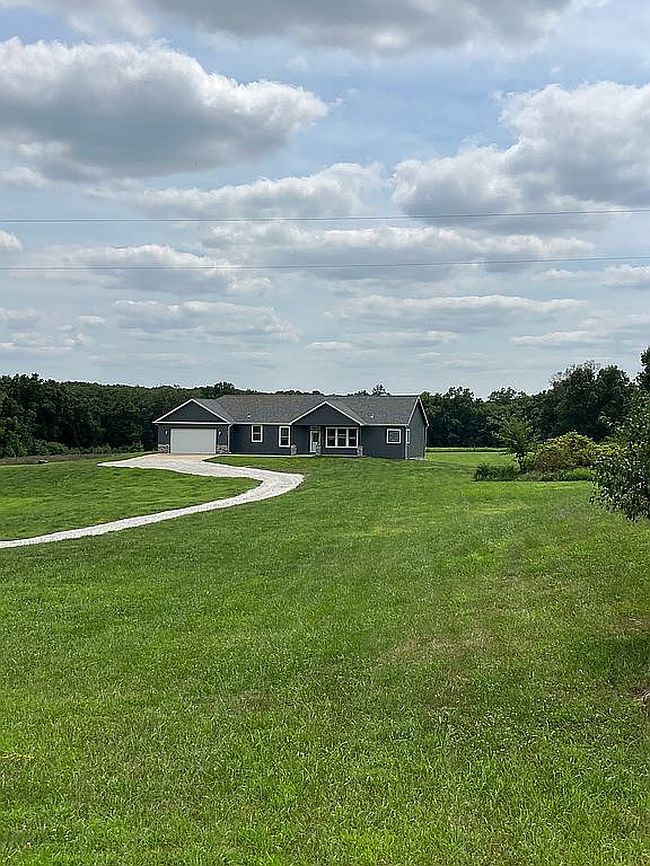 Photo of 8960 E Elkin Rd, Hallsville, MO