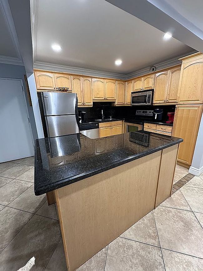 Photo of 700 Se 2nd Ave Apt 409, Deerfield Beach, FL