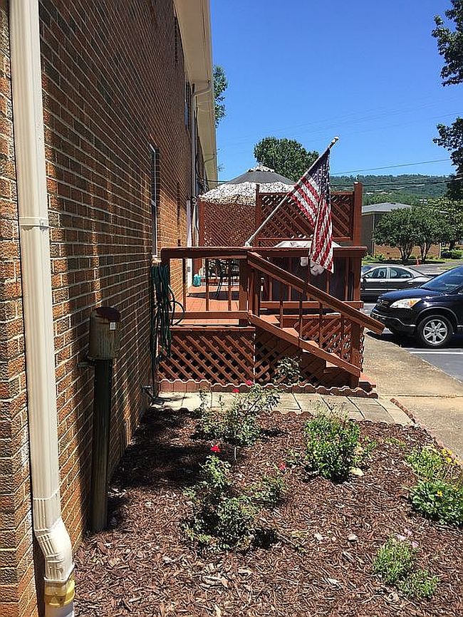 Additional photo 1 of property located at 1205 Bailey Cove Cir Se Apt B