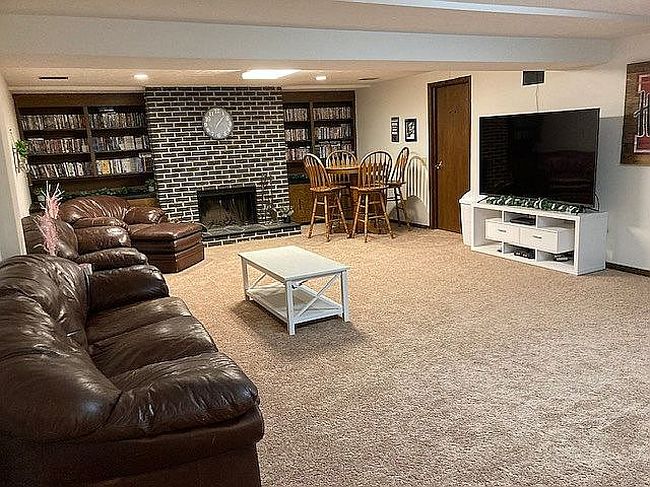 Image of 5521 S 91st St