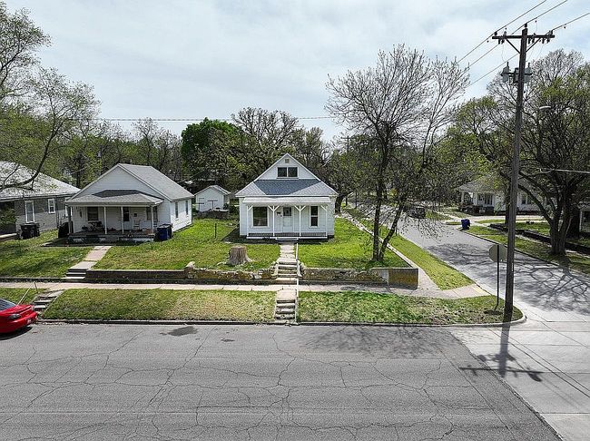 Image of 433 W 5th St