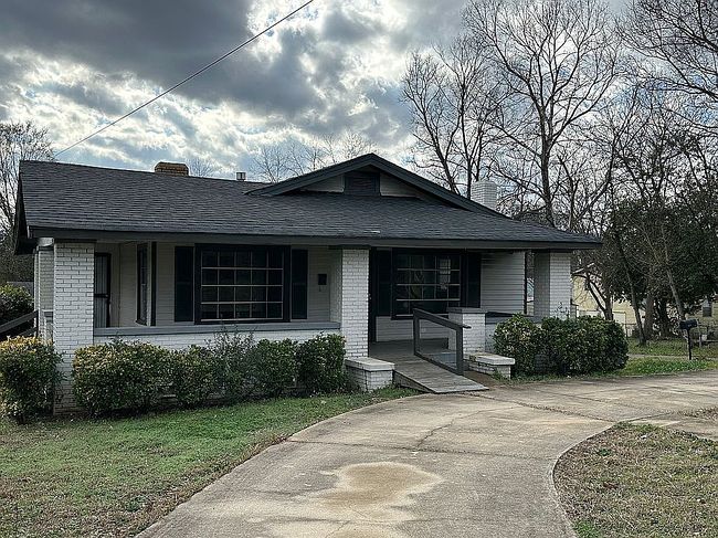Image of 3329 Cedar Ave Sw