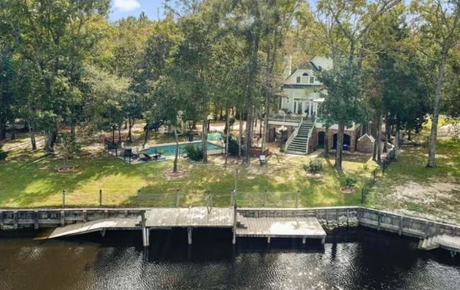 Image of 3512 River Bluff Rd