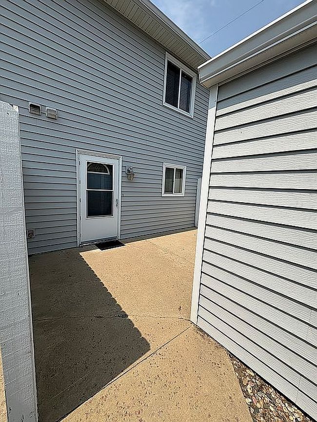 Photo of 1203 S Newport Pl, Sioux Falls, SD