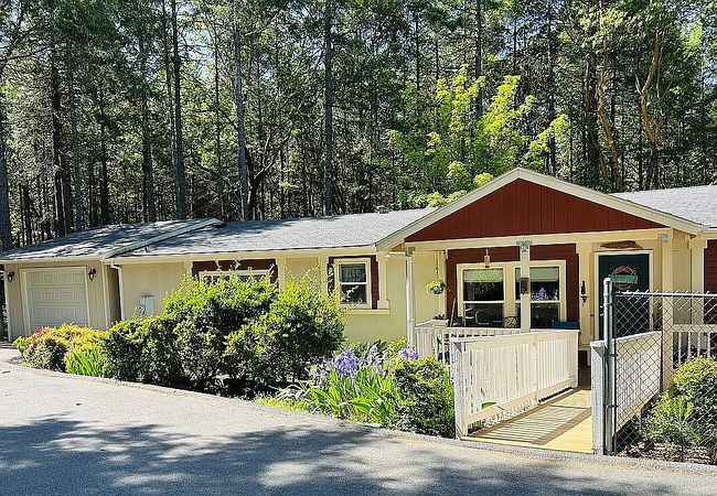 Image of 341 Thornridge Ln