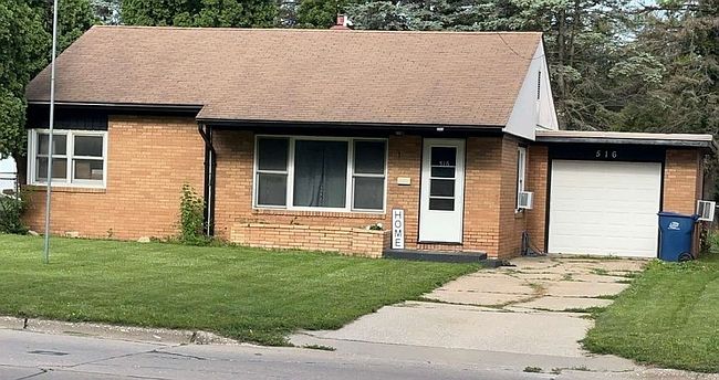 Photo of 516 N 11th St, Monmouth, IL