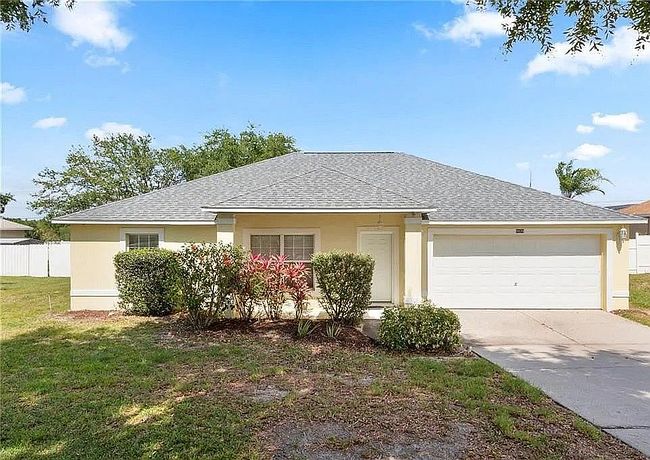 Photo of 9839 Crenshaw Cir, Clermont, FL