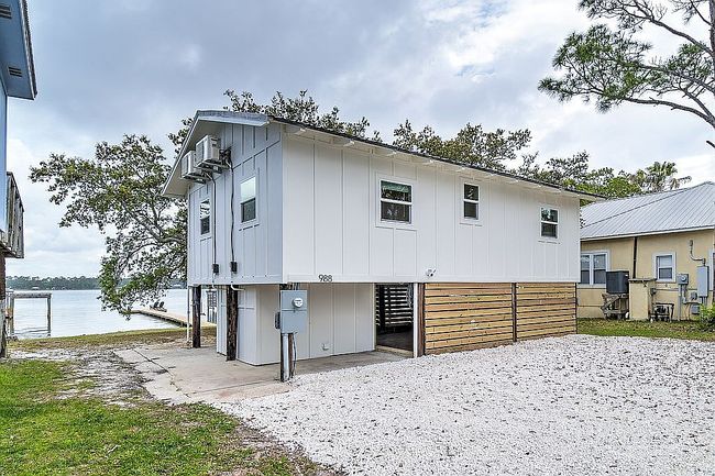 Preview of property located at 988 W Lagoon Ave