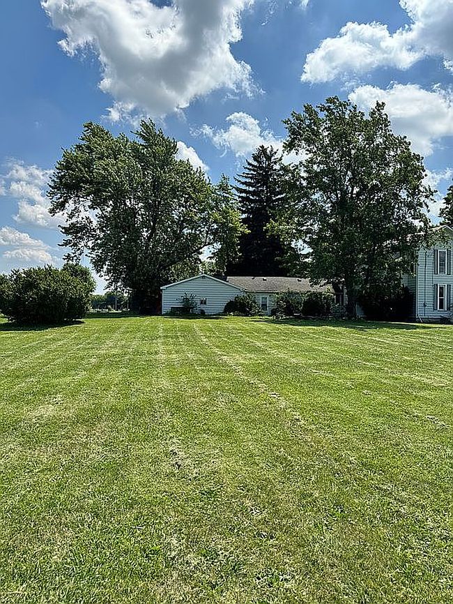 Photo of 1387 State Route 122 W, Eaton, OH
