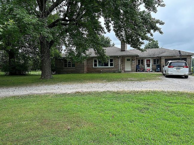 Photo of 1109 E Pine St, Percy, IL