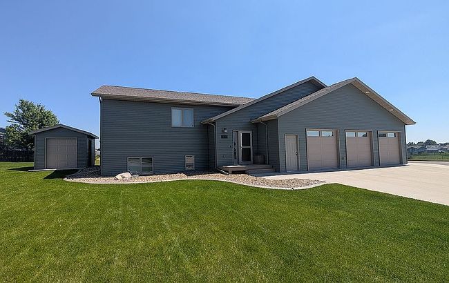 Photo of 5000 39th Ave Nw, Mandan, ND