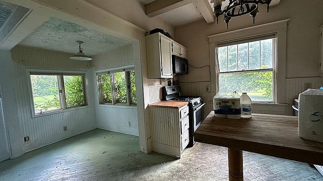 Additional photo 3 of property located at 2504 S Taylor Rd