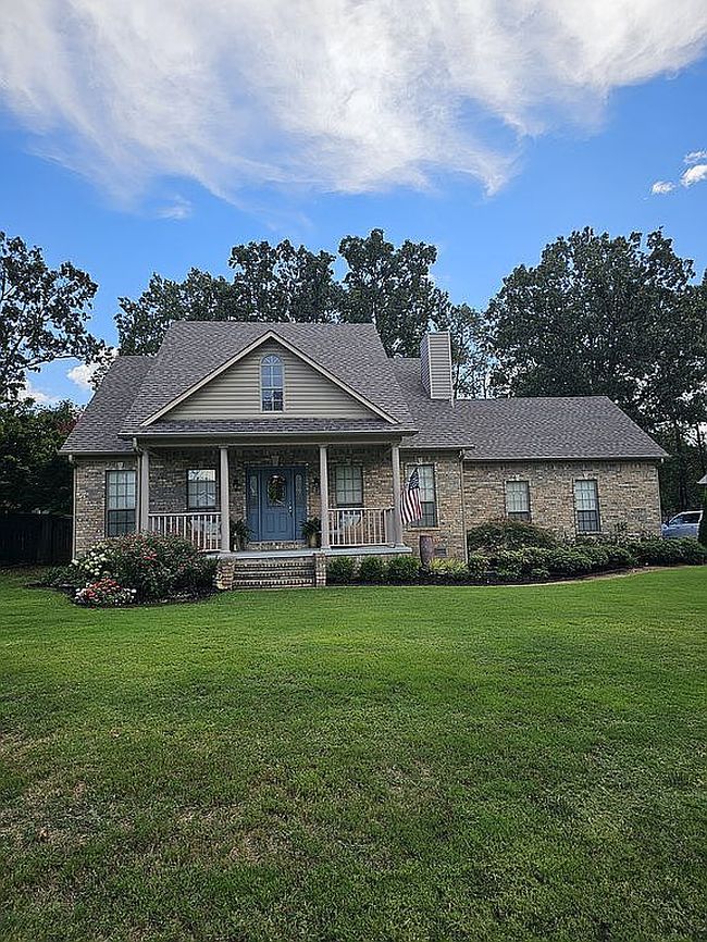 Photo of 881 Copperfield Cir
