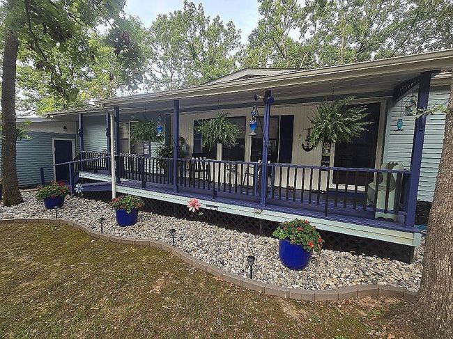 Image of 155 Roxborough Dr