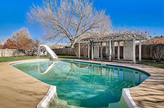 Photo of 8 Darian Dr, Bentonville, AR