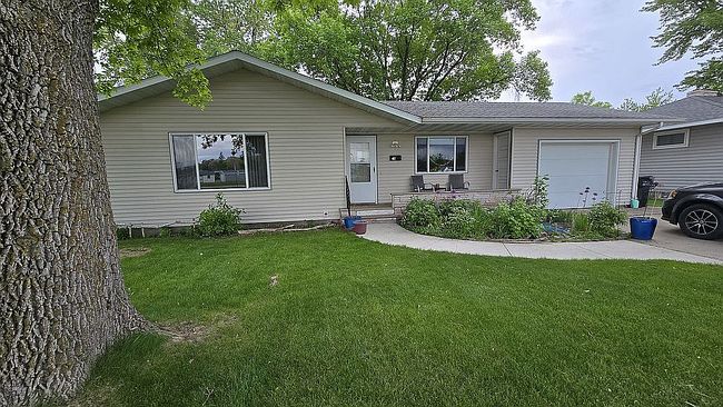 Photo of 417 Main St N, Sauk Centre, MN