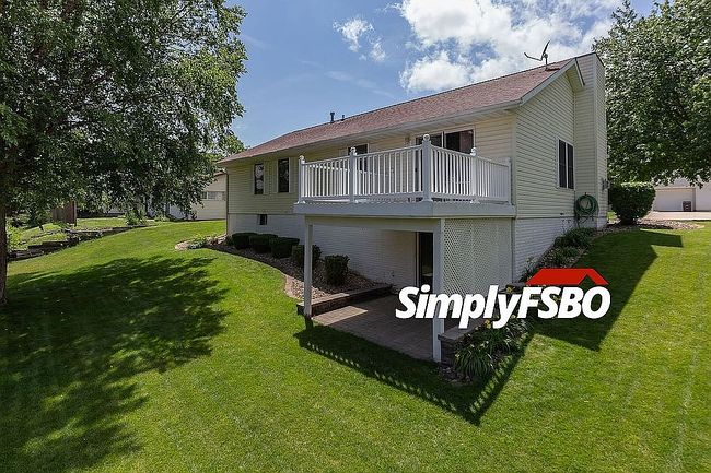 Photo of 3216 55th Street Ct, Moline, IL