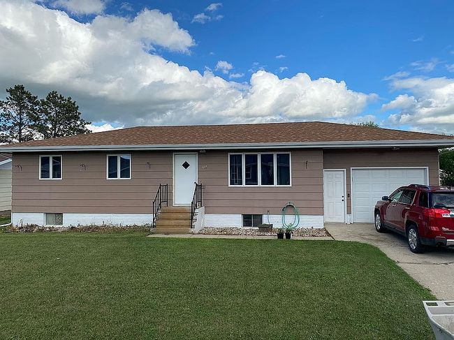 Photo of 413 Harvey Ave, Harvey, ND