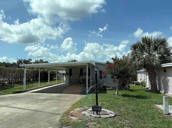 Photo of 112 Evergreen Ln, Lady Lake, FL