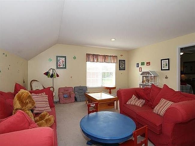 Additional photo 3 of property located at 904 Ashridge Ct