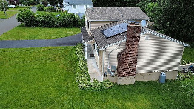 Photo of 25 Dairy Farm Rd, Norwalk, CT