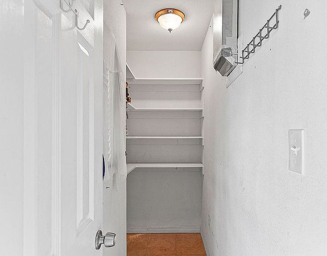 Image of 1108 65th Ave W