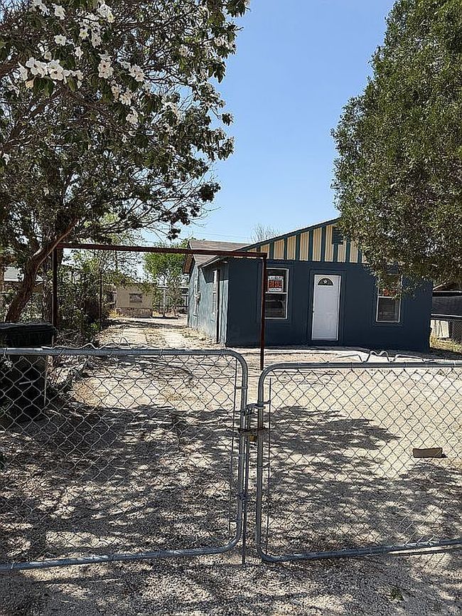Image of 612 E Garza St