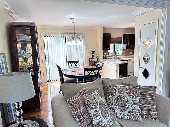 Preview of property located at 60 Alvord Ln Apt 19