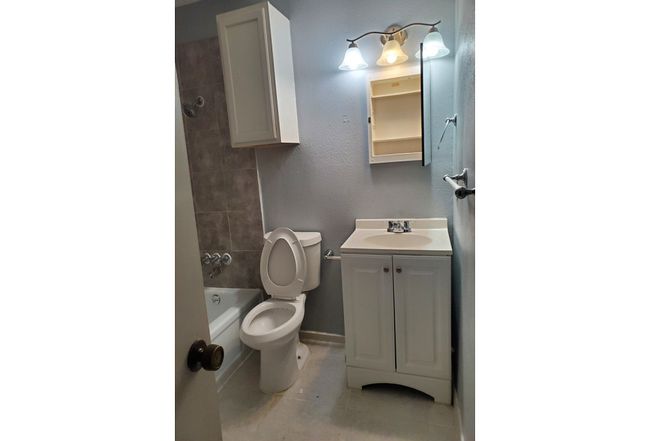 Additional photo 1 of property located at 4323 Segura Ct S