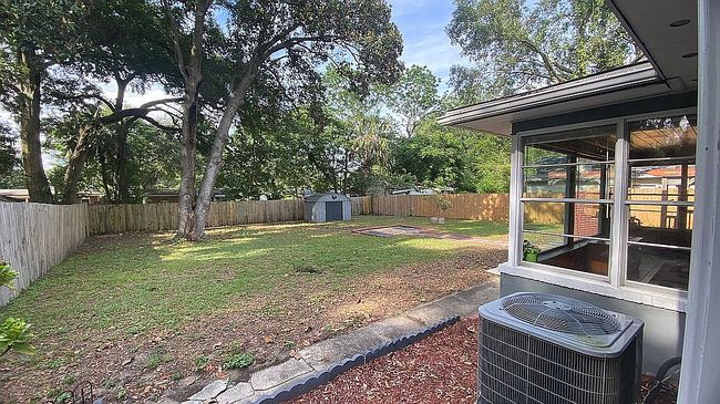 Image of 5923 Green Hill Ln
