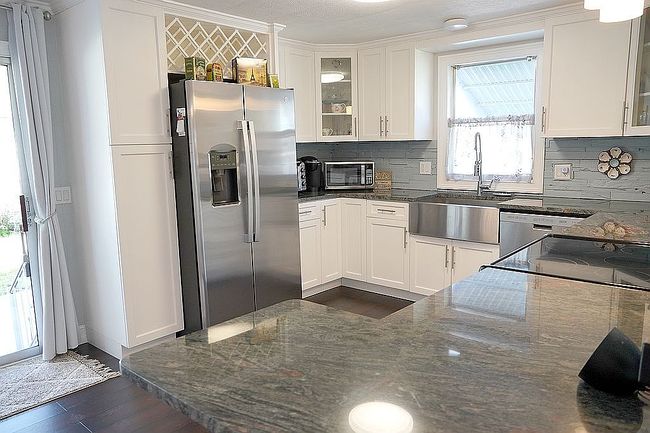 Image of 271 Ne Cameo Way