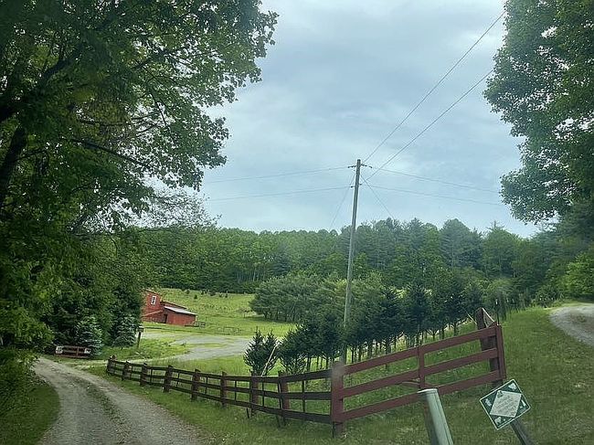 Photo of 687 Three Creeks Ln, Sparta, NC