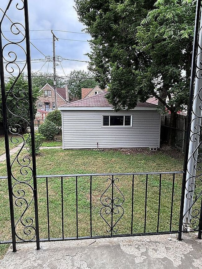 Photo of 10844 S Avenue M, Chicago, IL