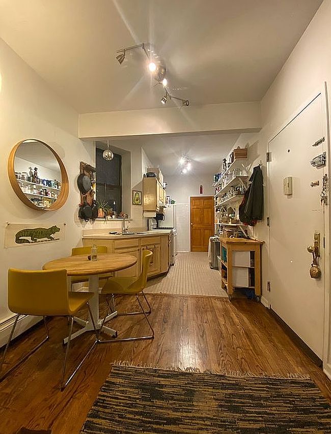 Additional photo 4 of property located at 135 W 89th St Apt 2