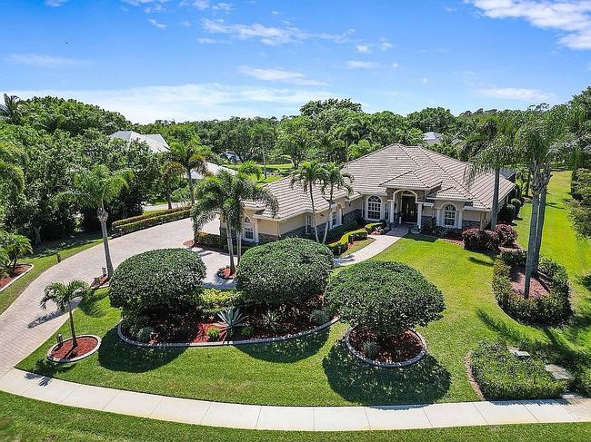 Additional photo 3 of property located at 5416 Sw Coral Tree Ln